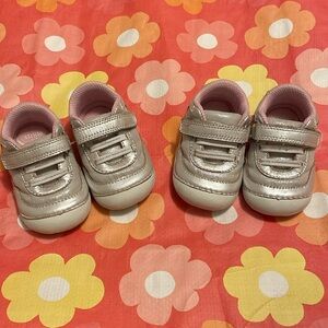 Stride Rite Soft Motion Baby and Toddler Girls Jazzy Sneaker size 4M